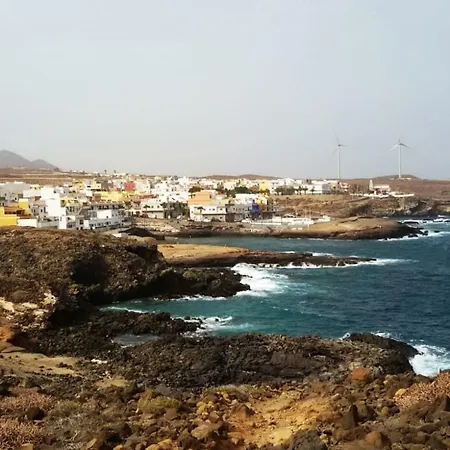 La Jaca, Tranquilidad, Sol Y Playa. * La Listada