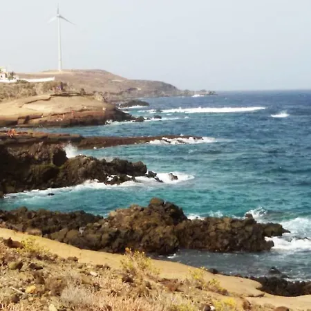 La Jaca, Tranquilidad, Sol Y Playa. * La Listada