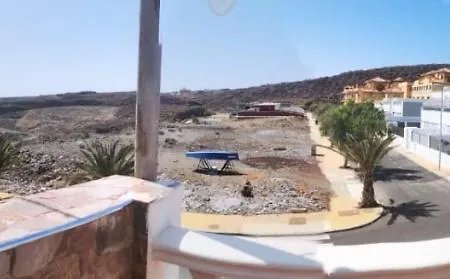La Jaca, Tranquilidad, Sol Y Playa. La Listada